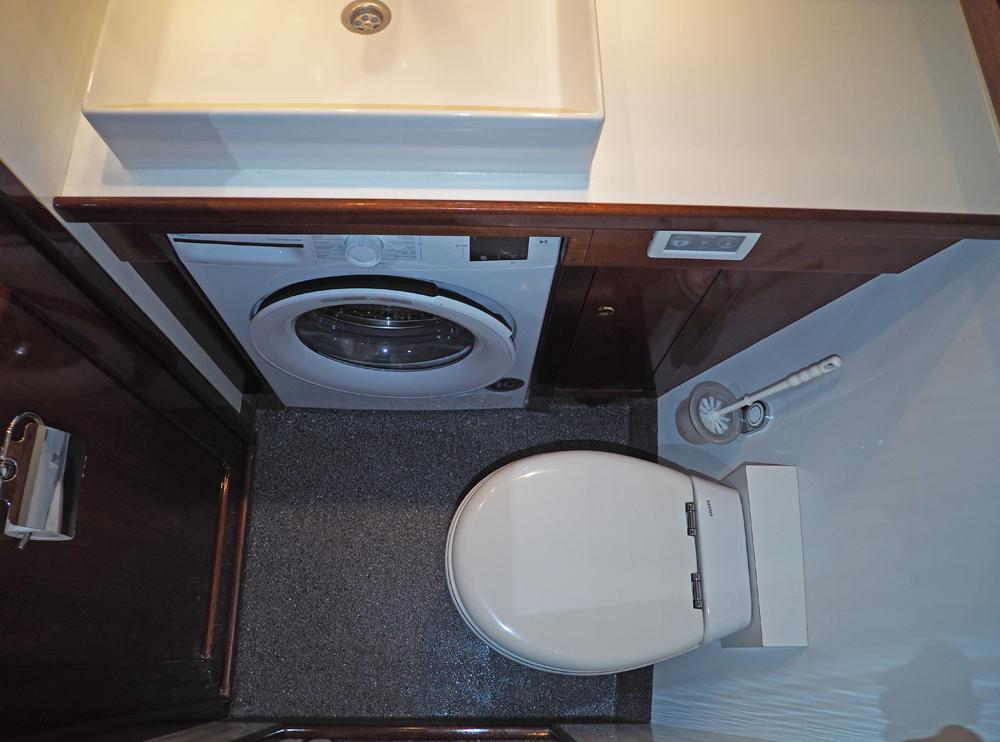 Fore ship, Accommodation